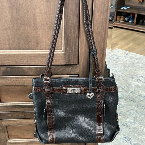 Brighton purse— zips closed— pockets inside and out that zip— great condition - Picture 11 of 12